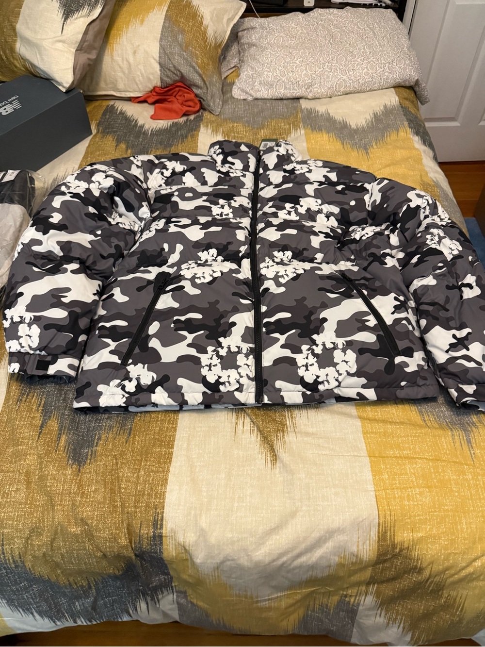 Denim Tears Men's Camouflage Puffer Jacket in Black, White & Gray Size 2X